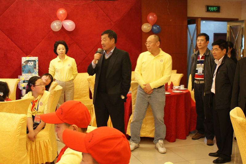 江上舟理事长为我们举行欢迎宴